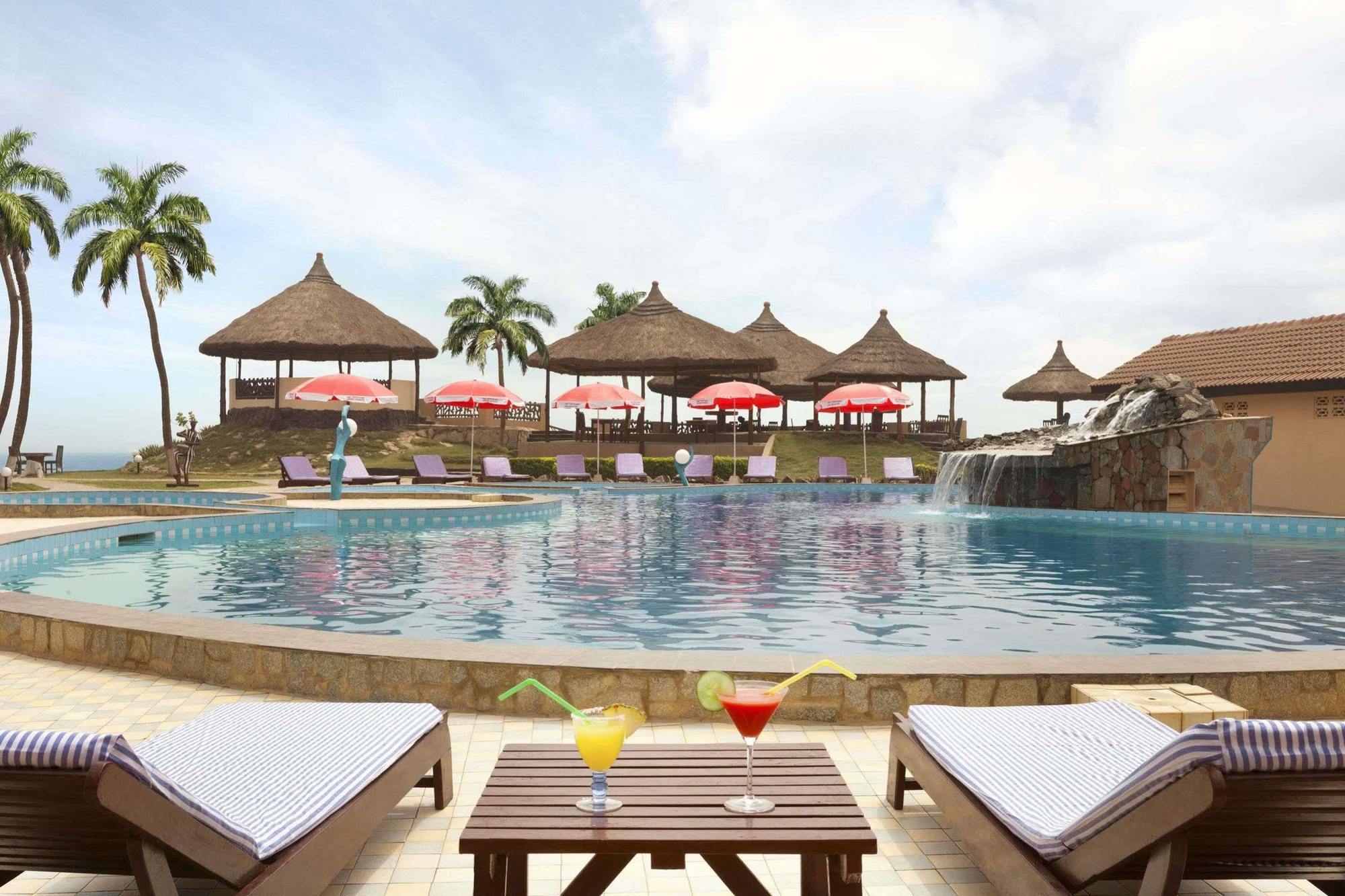 Ramada Resort Accra Eksteriør billede