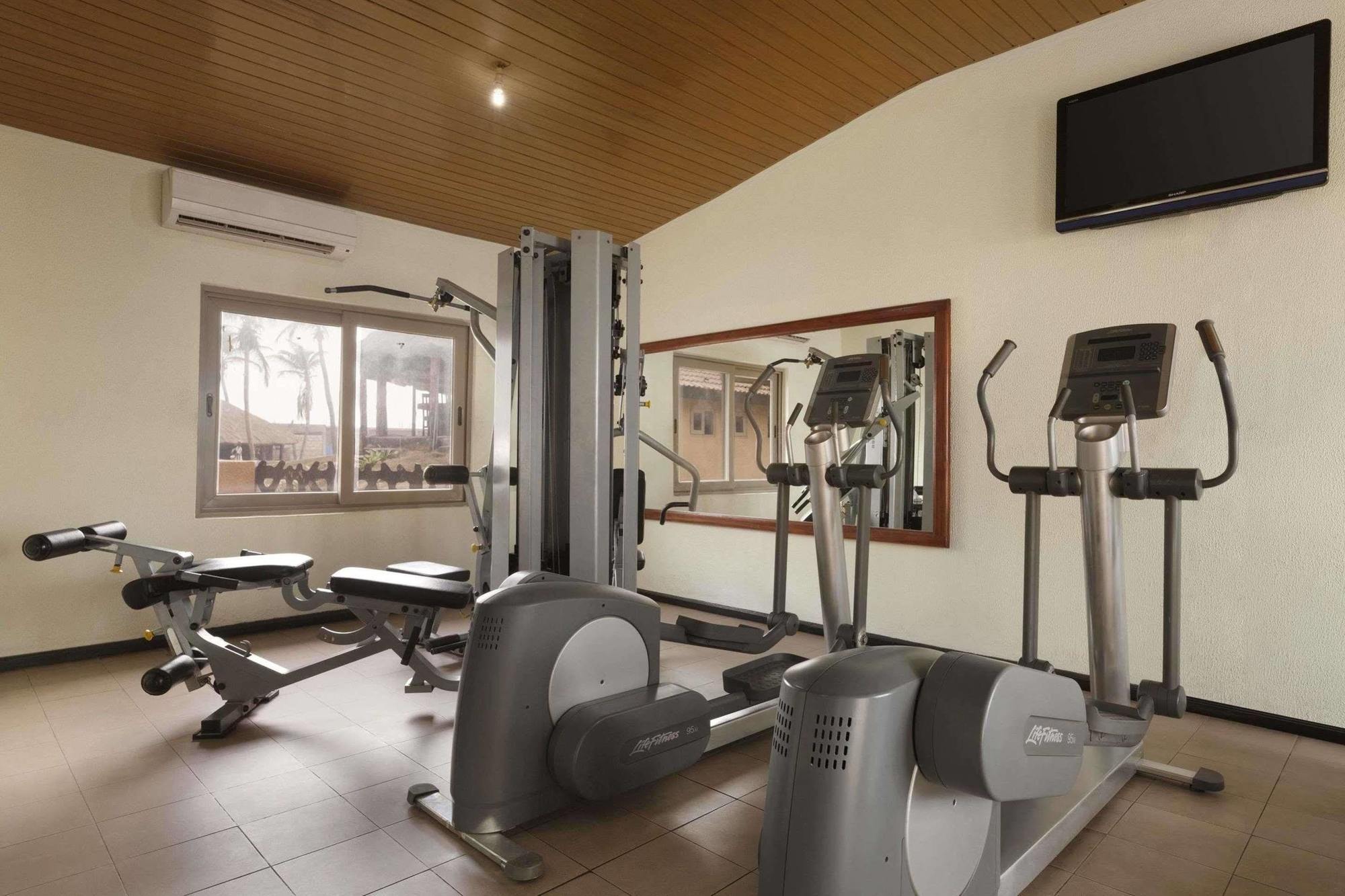 Ramada Resort Accra Eksteriør billede